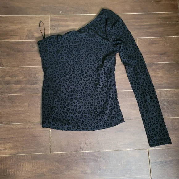 ⭐Sheer top⭐ - Picture 1 of 2